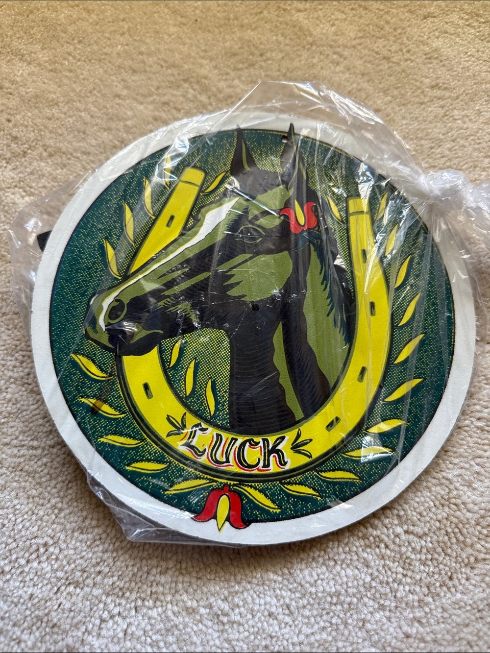 Lucky Horseshoe Party Plate - Green and Yellow